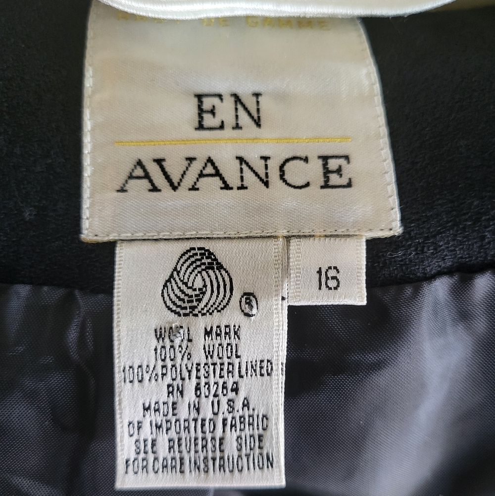 204. NWT Vtg. En Avance Elegant Black Wool Blazer with Gold Buttons - Size 16 - Picture 8 of 9